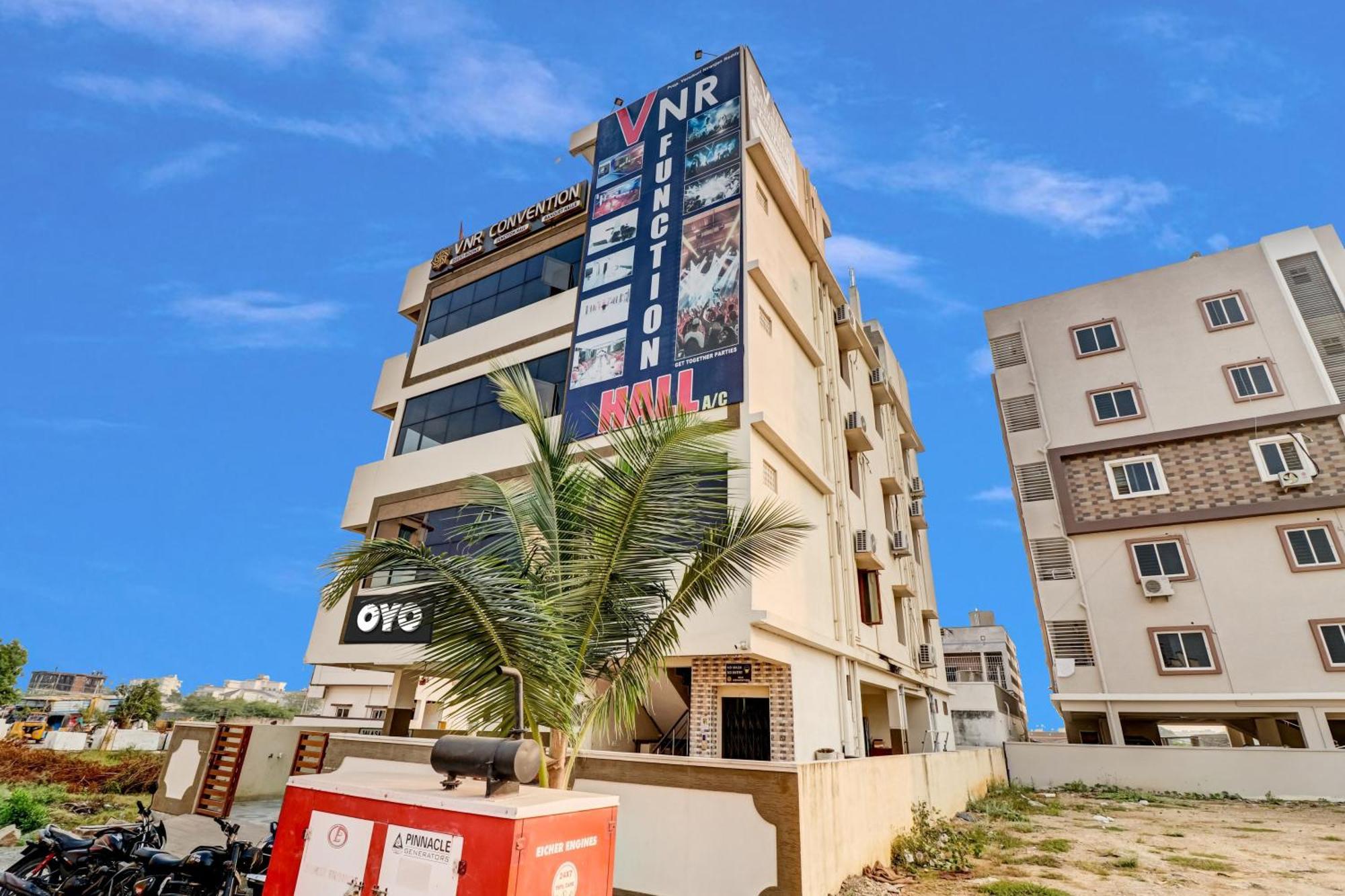 Hotel Oyo Vnr Convention Guntūr Exteriér fotografie