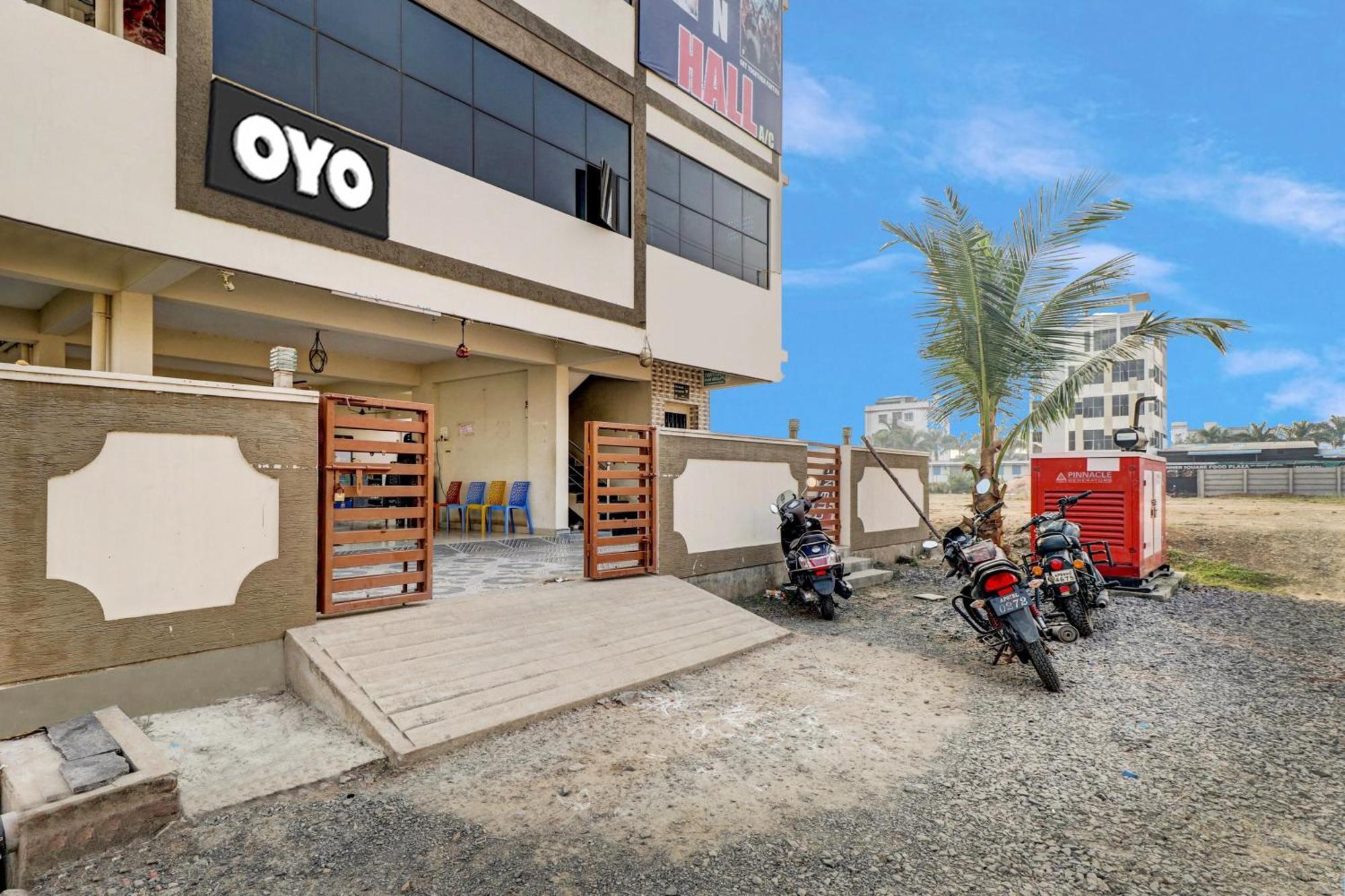 Hotel Oyo Vnr Convention Guntūr Exteriér fotografie