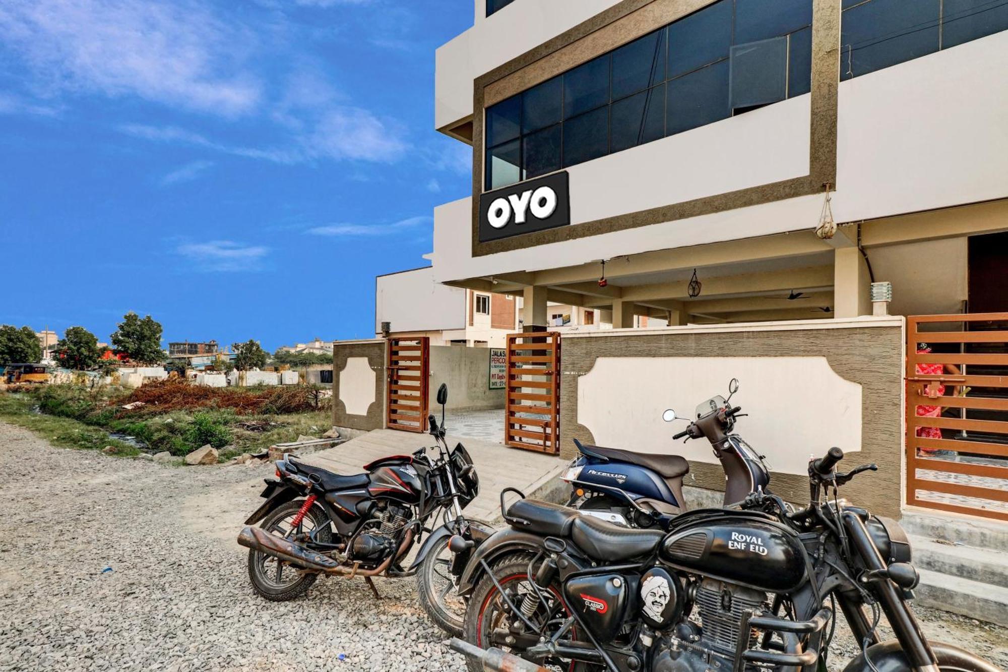 Hotel Oyo Vnr Convention Guntūr Exteriér fotografie